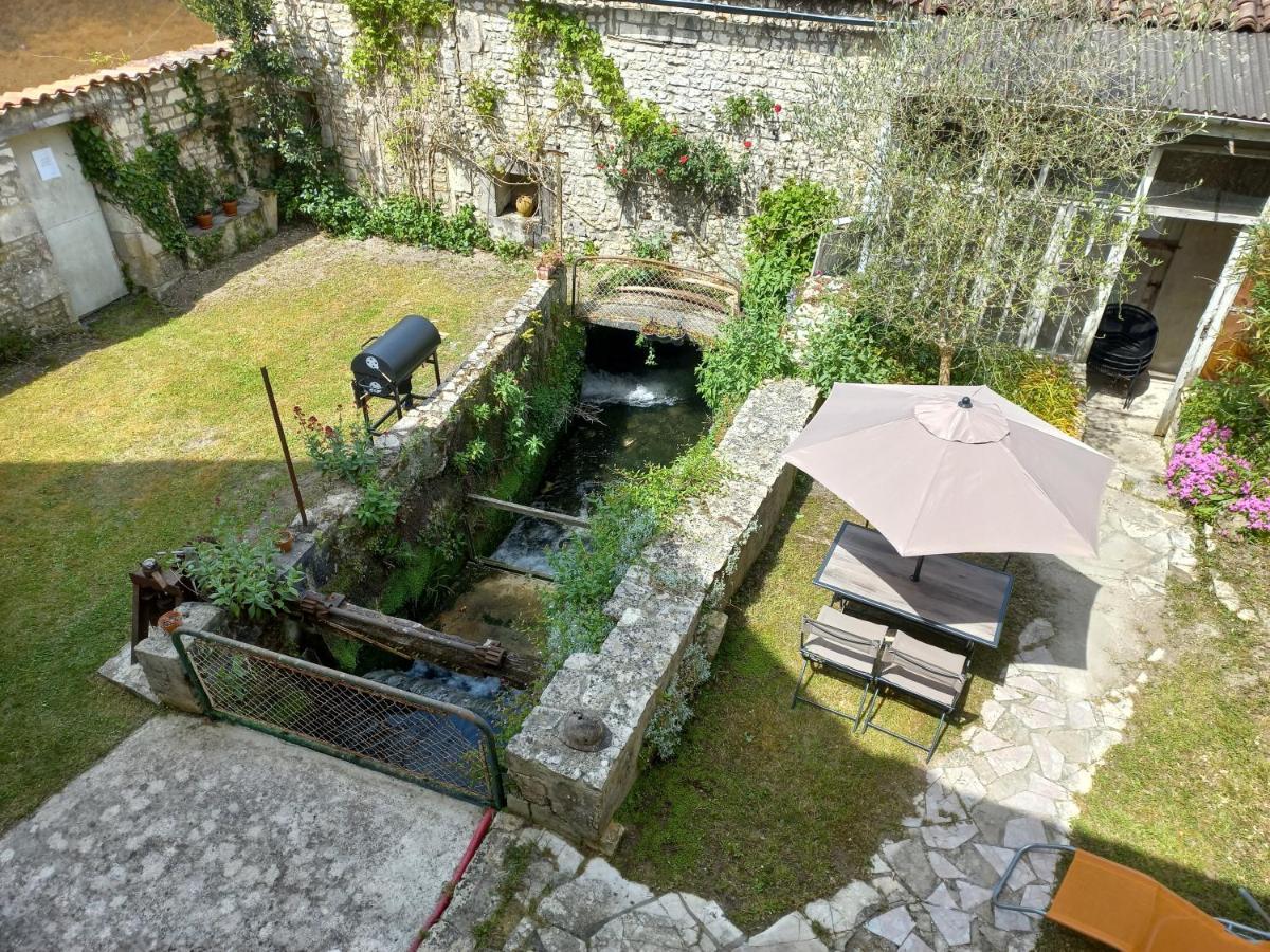 Le Moulin D'Errol Villa Saint-Jean-dʼAngély Eksteriør billede